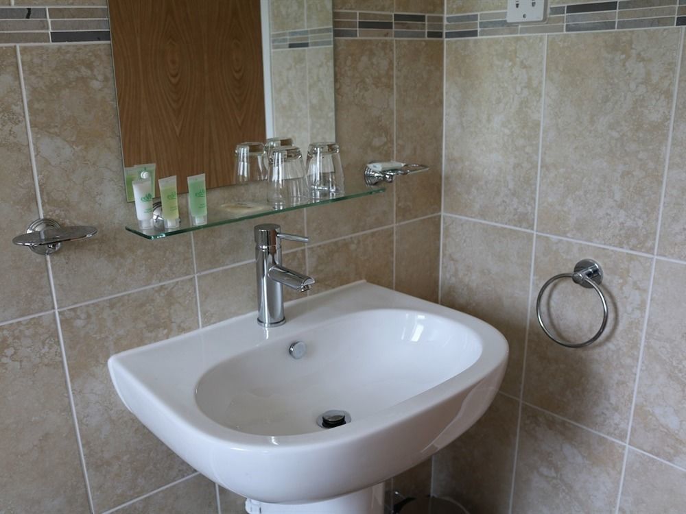 Llangeview Lodge Ebbw Vale Ngoại thất bức ảnh